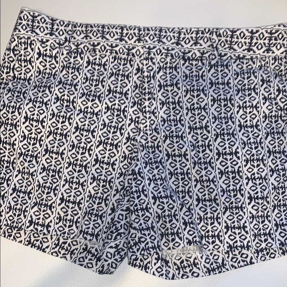 Banana Republic Monochrome Geometric short